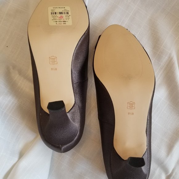 Caparros Peep Toe Pump - Picture 3 of 4